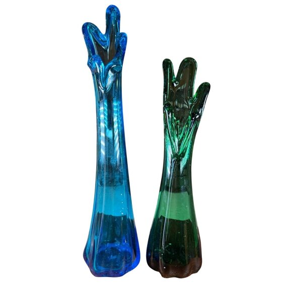 Hand Blown 2 Swung Glass Bud Vases Blue Cobalt & Green Retro MCM Collectable - Picture 1 of 13
